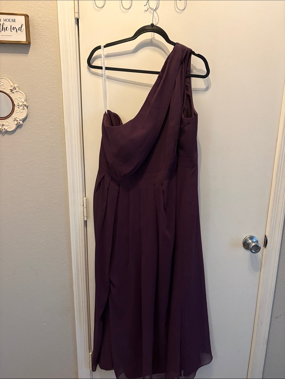 David’s Bridal One-Shoulder Plum Chiffon Evening/ Bridesmaid Dress size 22